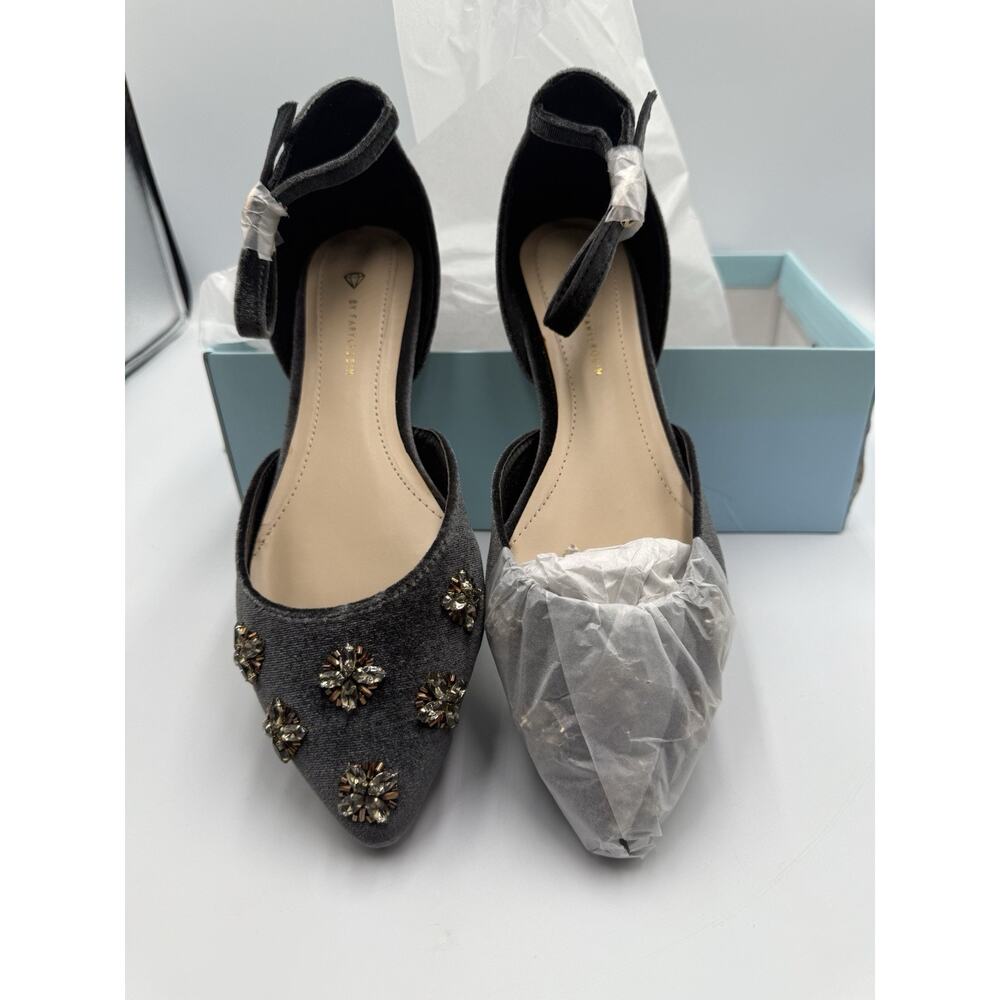 By Farylrobin Celinda Gray Velvet‎ Embellished Flats Size 6.5